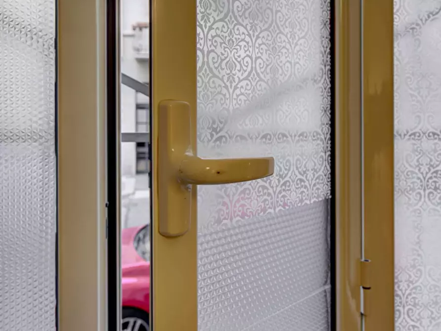 Immagine 13 di Appartamento in vendita  in Via Baveno a Torino