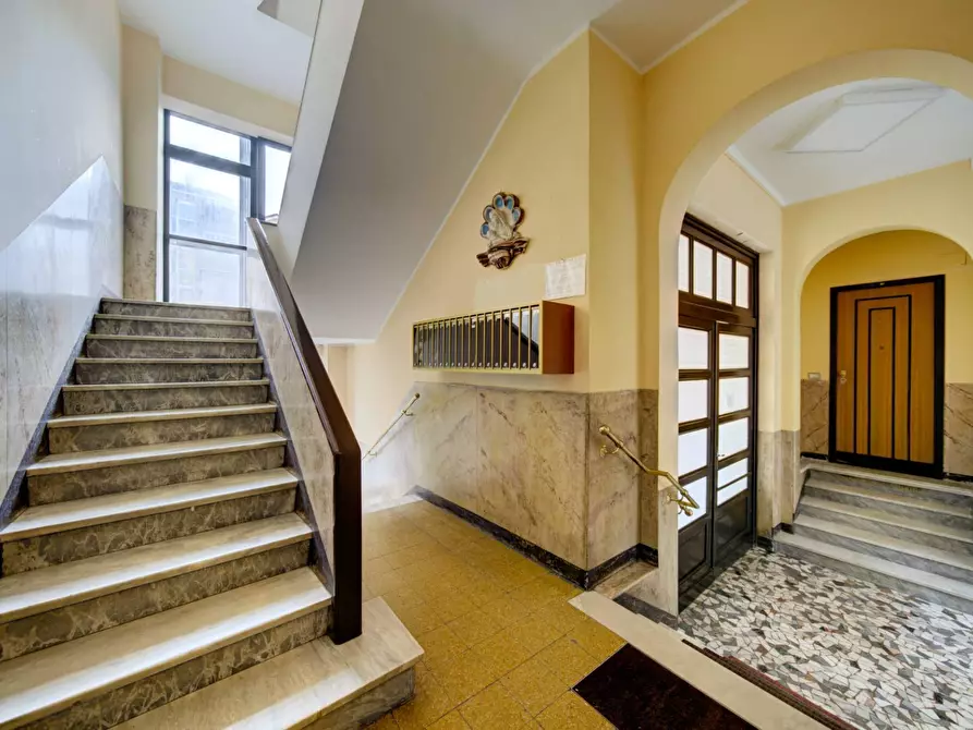 Immagine 3 di Appartamento in vendita  in Via Baveno a Torino