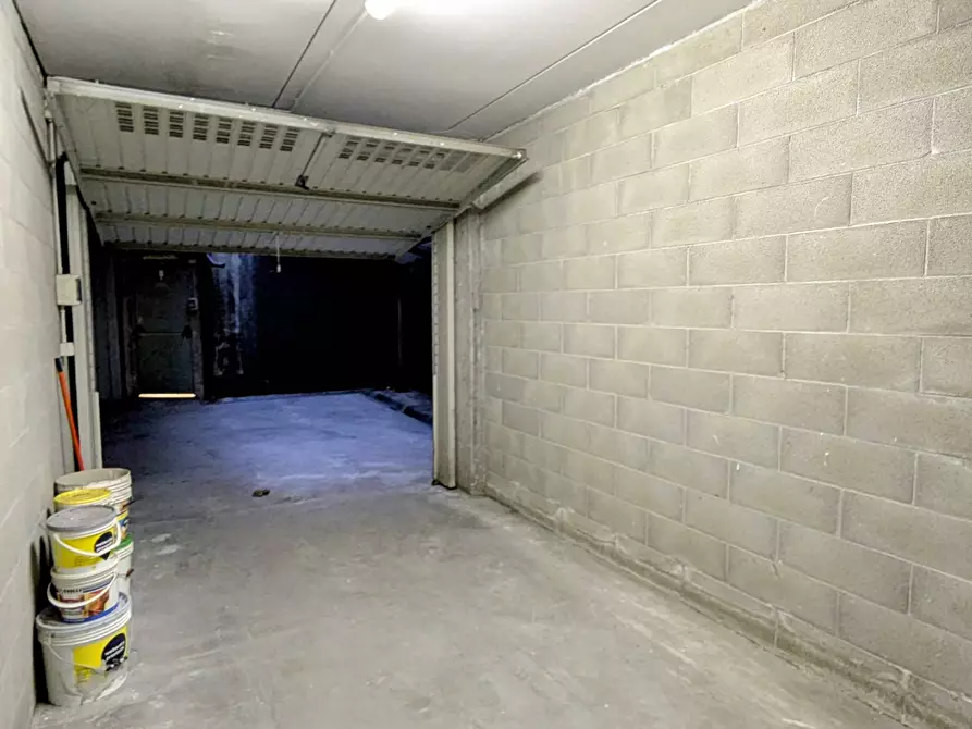 Immagine 8 di Box auto in vendita  in via vigone a Torino