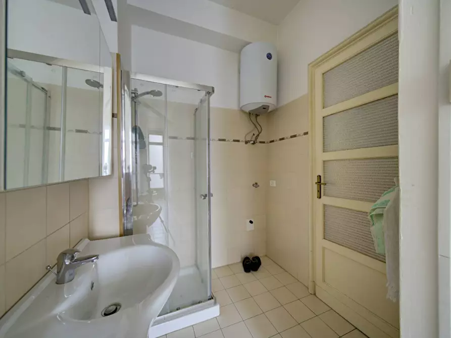 Immagine 10 di Appartamento in vendita  in Via Borgosesia a Torino