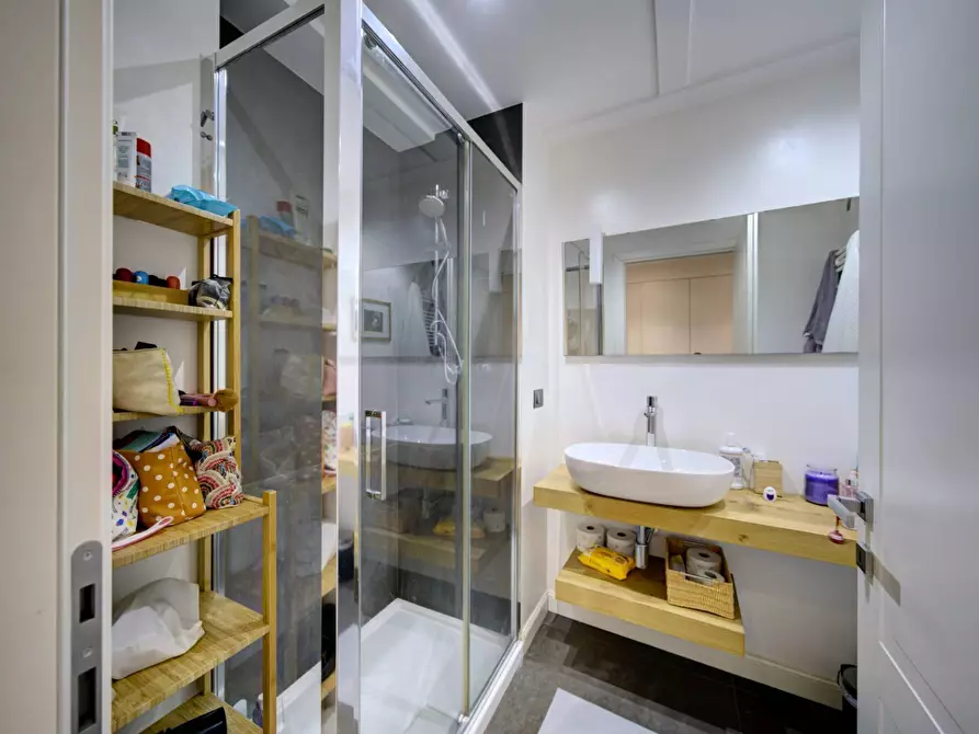 Immagine 22 di Appartamento in vendita  in Via Gioachino Rossini a Torino