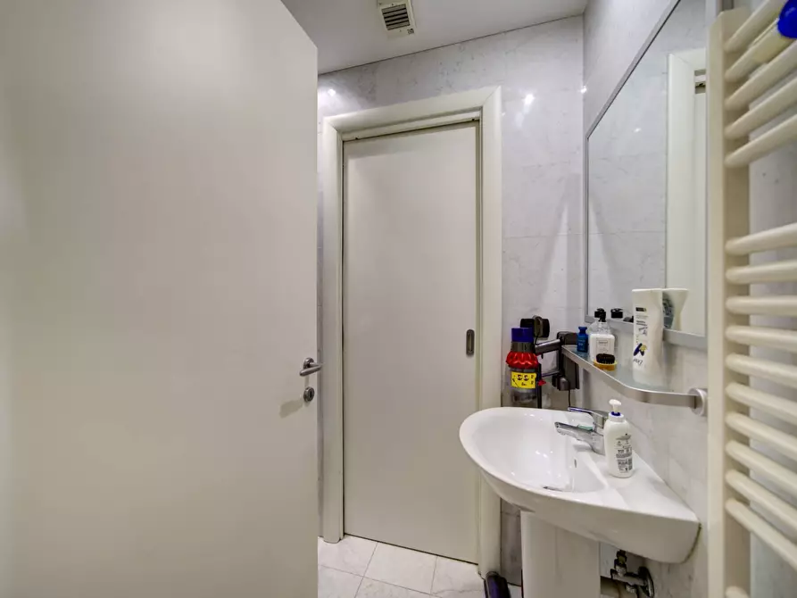 Immagine 17 di Appartamento in vendita  in Corso Regina Margherita a Torino