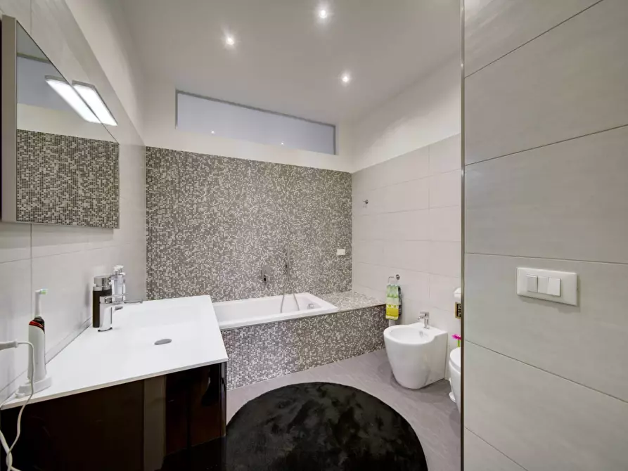 Immagine 22 di Appartamento in vendita  in Via San Quintino a Torino