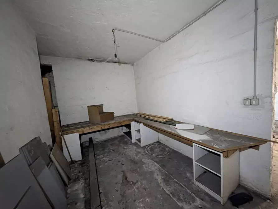 Immagine 19 di Locale commerciale in vendita  in Via Monginevro a Torino