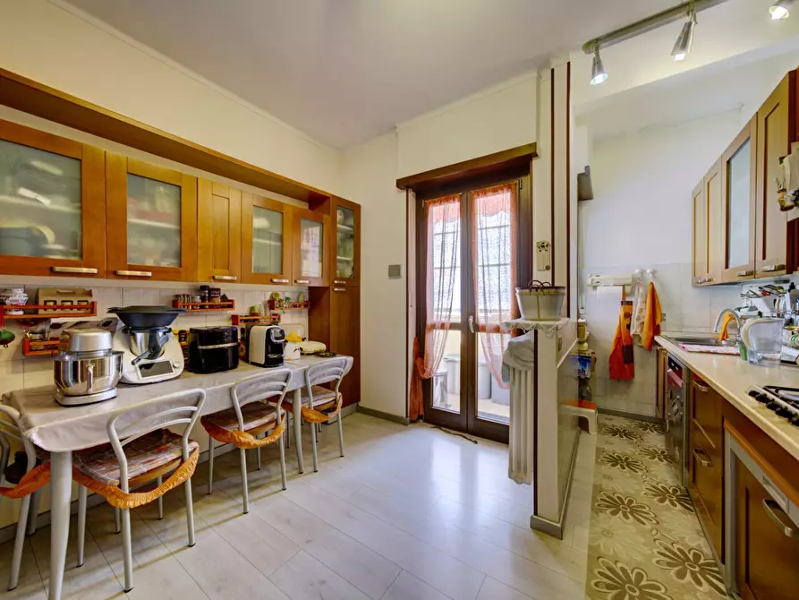 Immagine 9 di Appartamento in vendita  in Corso Peschiera a Torino