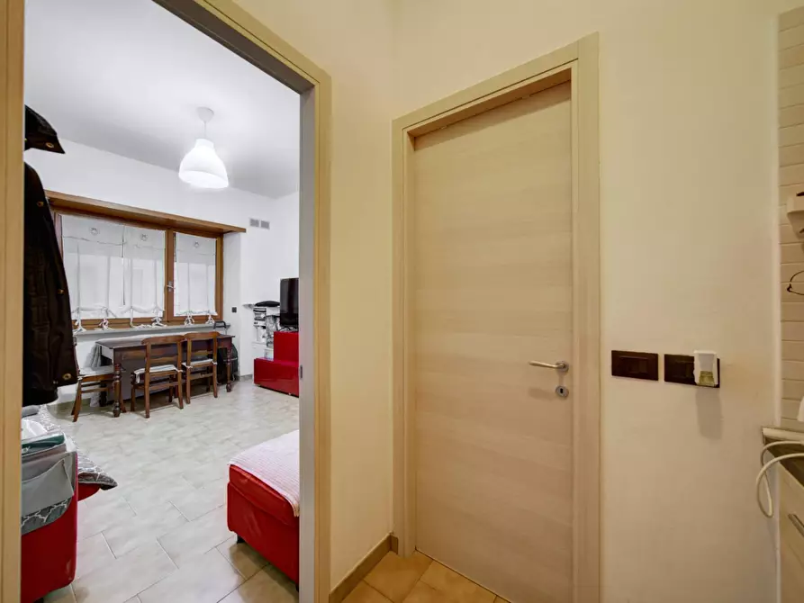 Immagine 3 di Appartamento in vendita  in Via Stefano Clemente a Torino