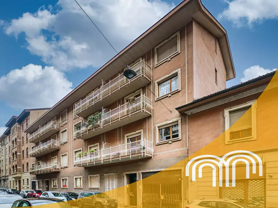 Immagine 1 di Box auto in vendita  in Via Stefano Clemente a Torino