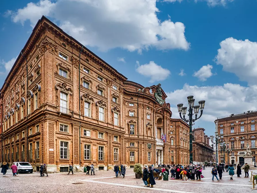 Immagine 3 di Appartamento in vendita  in Piazza Carignano a Torino