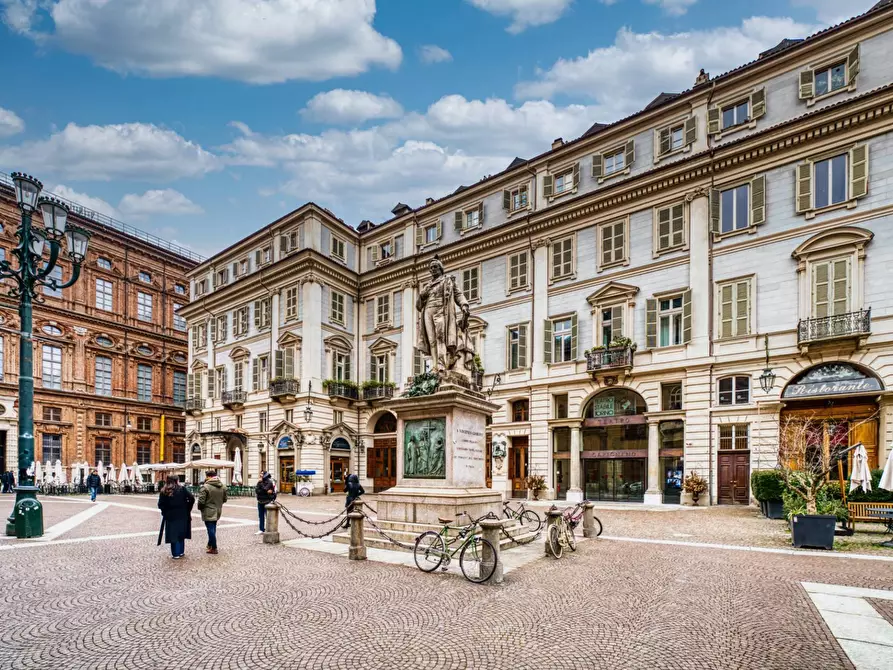 Immagine 4 di Appartamento in vendita  in Piazza Carignano a Torino