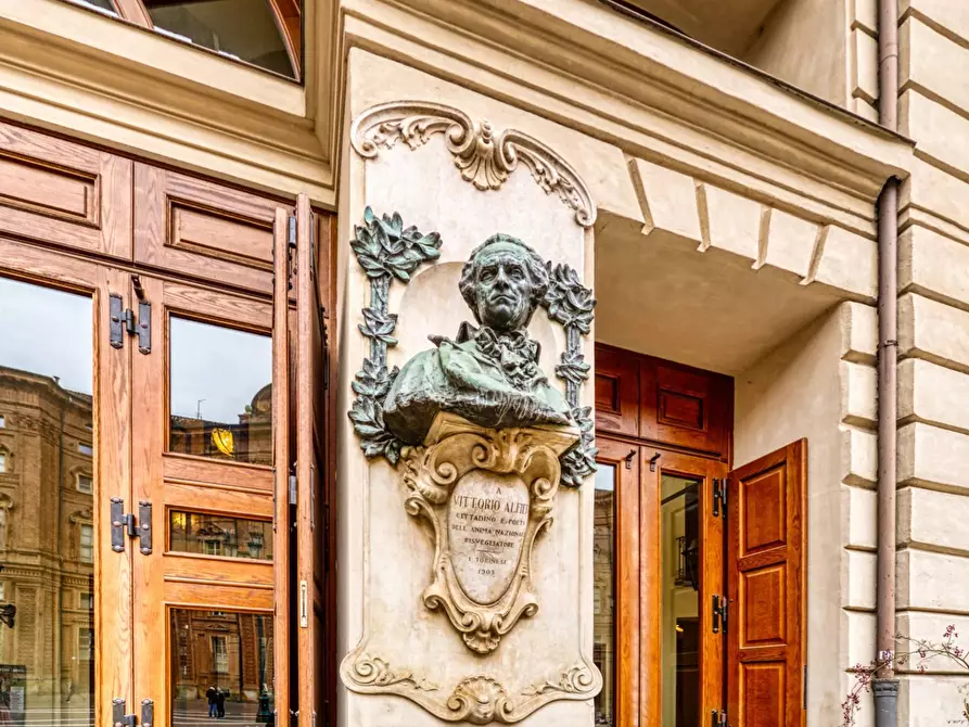 Immagine 5 di Appartamento in vendita  in Piazza Carignano a Torino