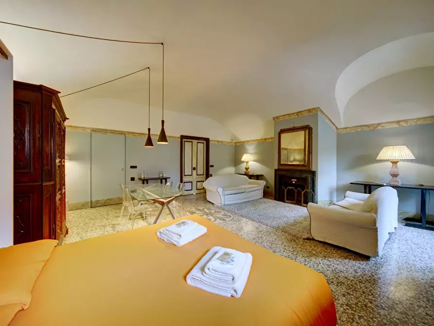 Immagine 26 di Appartamento in vendita  in Piazza Carignano a Torino