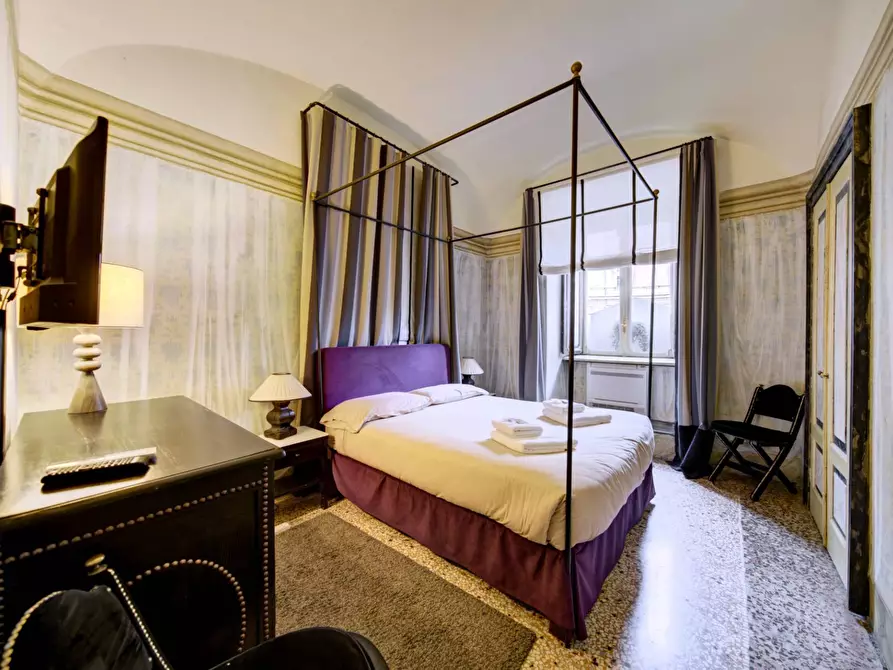 Immagine 29 di Appartamento in vendita  in Piazza Carignano a Torino