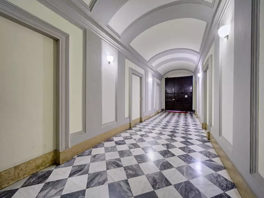 Immagine 7 di Appartamento in vendita  in Piazza Carignano a Torino