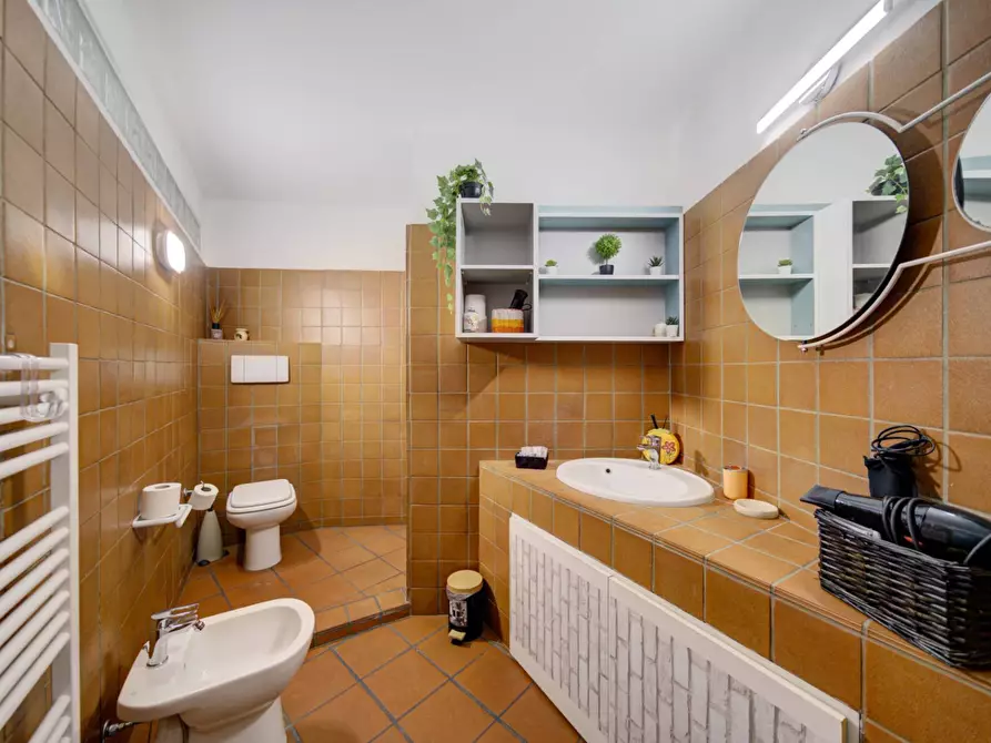 Immagine 22 di Appartamento in affitto  in via po a Torino