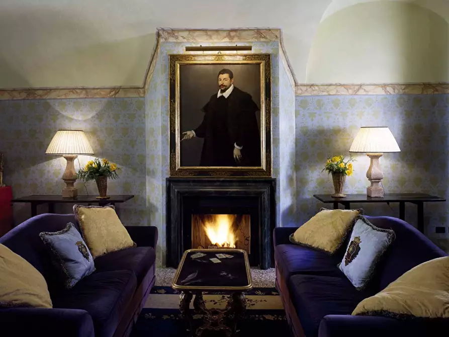 Immagine 11 di Appartamento in vendita  in Piazza Carignano a Torino