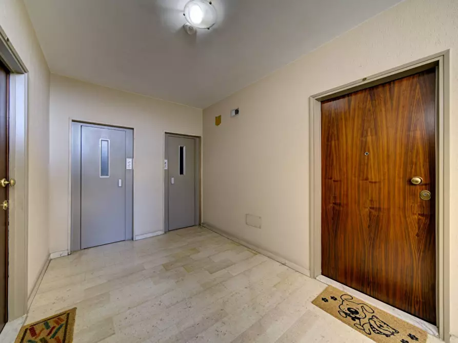 Immagine 3 di Appartamento in vendita  in Via Francesco De Sanctis a Torino