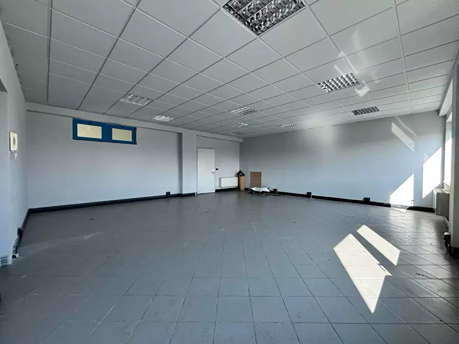 Immagine 11 di Ufficio in vendita  a Alpignano