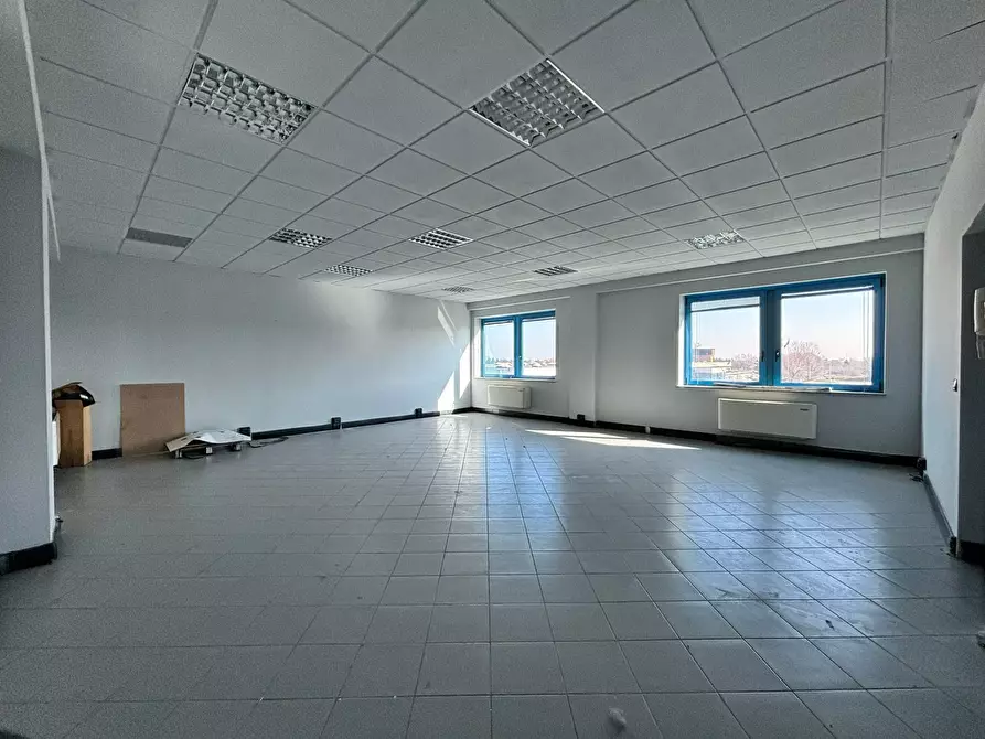 Immagine 13 di Ufficio in vendita  a Alpignano