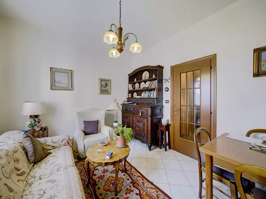 Immagine 9 di Appartamento in vendita  in Via Genola a Torino