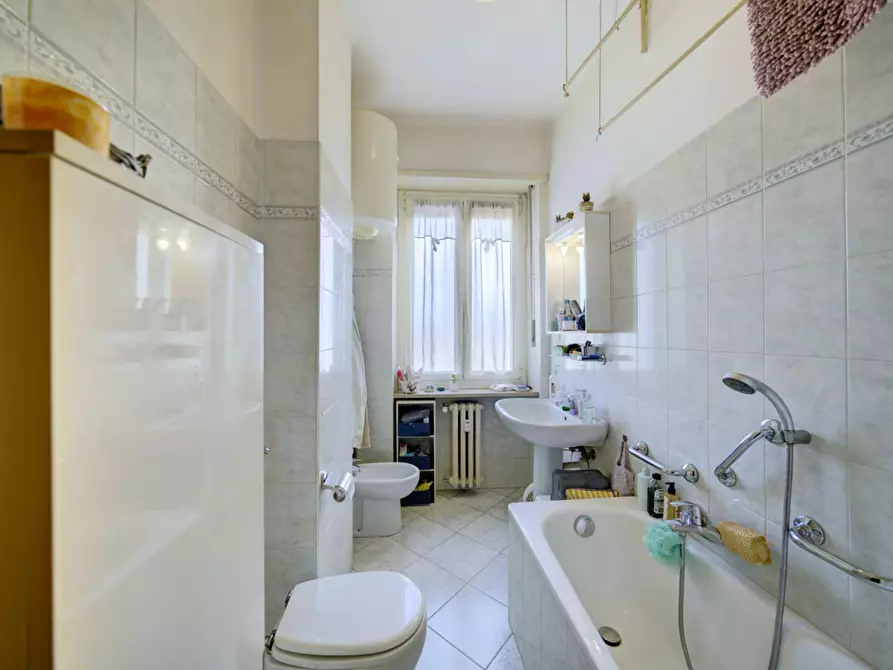 Immagine 17 di Appartamento in vendita  in Via Genola a Torino