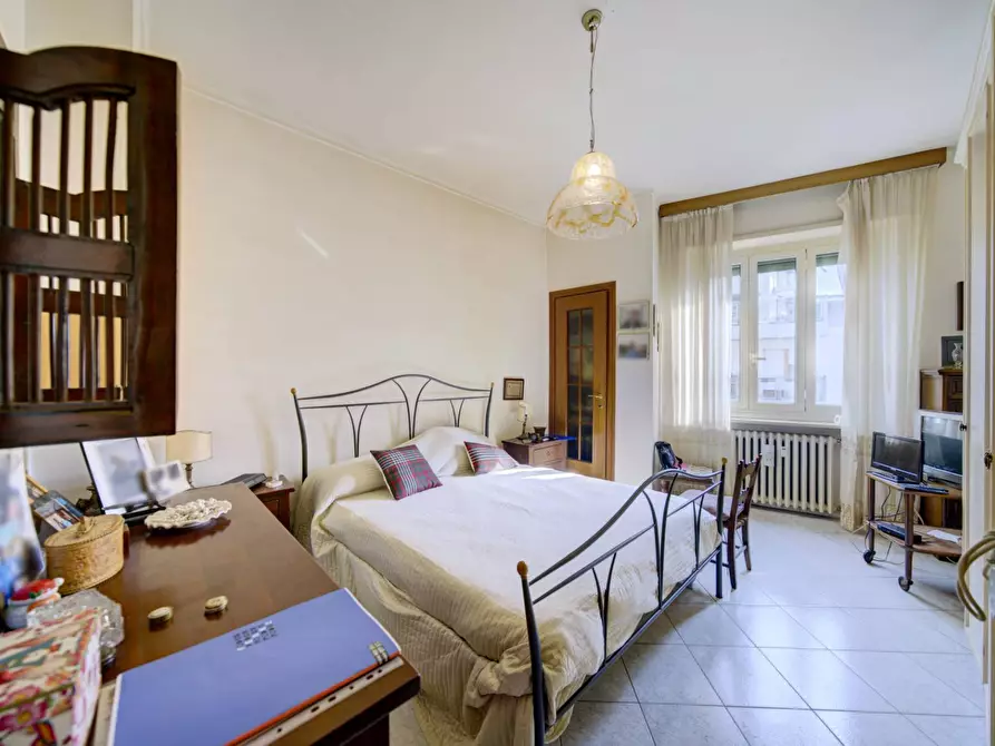 Immagine 13 di Appartamento in vendita  in Via Genola a Torino