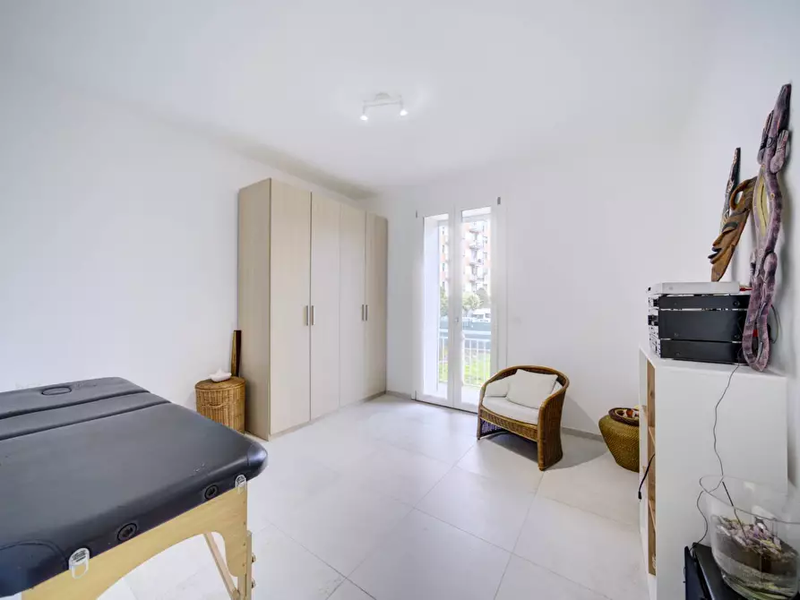 Immagine 11 di Villa in vendita  in via Rossini a Alpignano