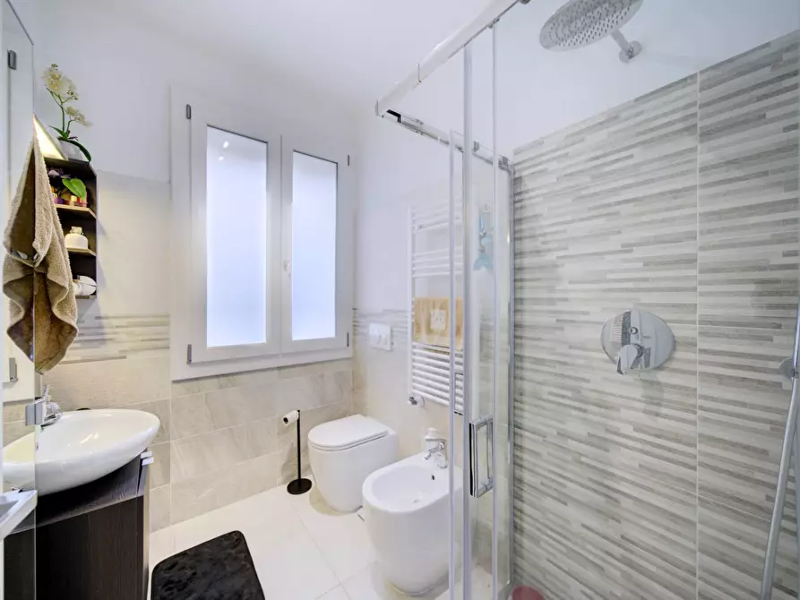 Immagine 18 di Villa in vendita  in via Rossini a Alpignano