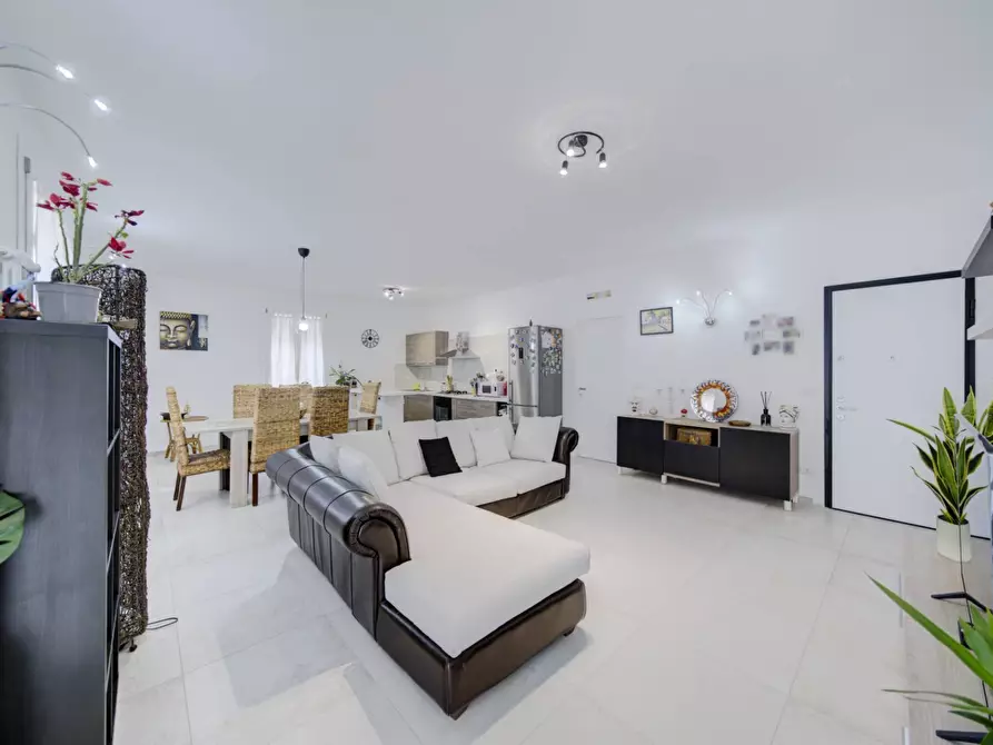 Immagine 6 di Villa in vendita  in via Rossini a Alpignano