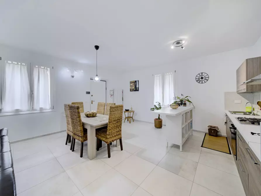 Immagine 9 di Villa in vendita  in via Rossini a Alpignano