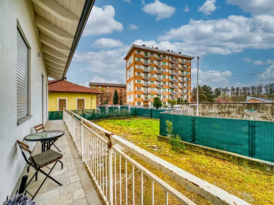 Immagine 25 di Villa in vendita  in via Rossini a Alpignano