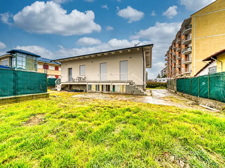 Immagine 26 di Villa in vendita  in via Rossini a Alpignano