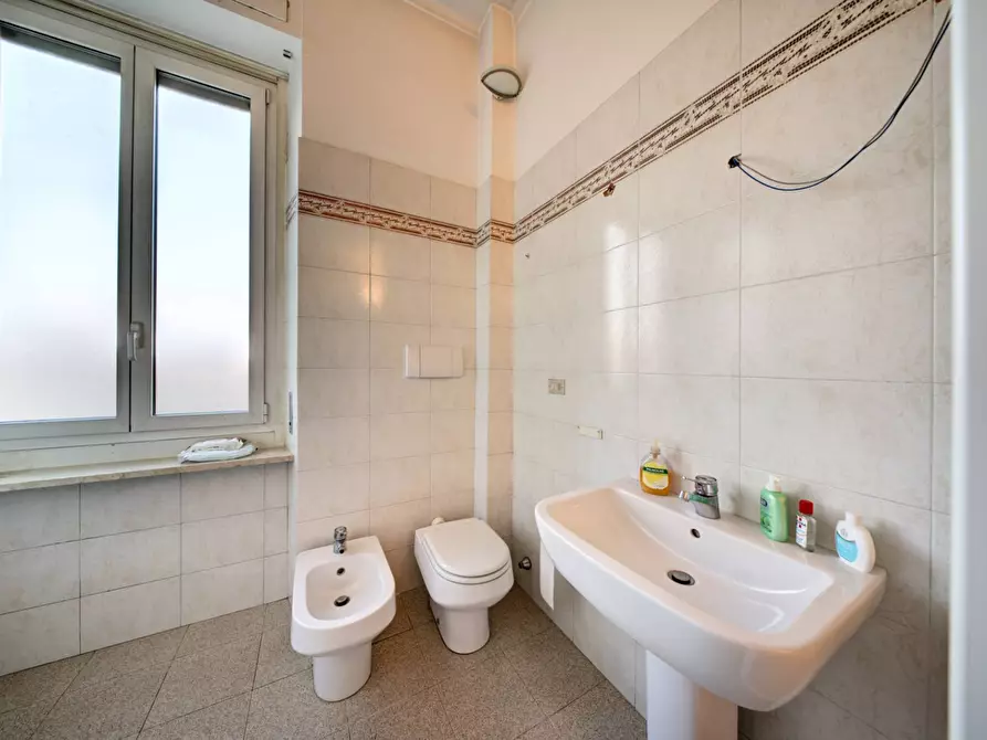 Immagine 15 di Appartamento in vendita  in Corso Peschiera a Torino