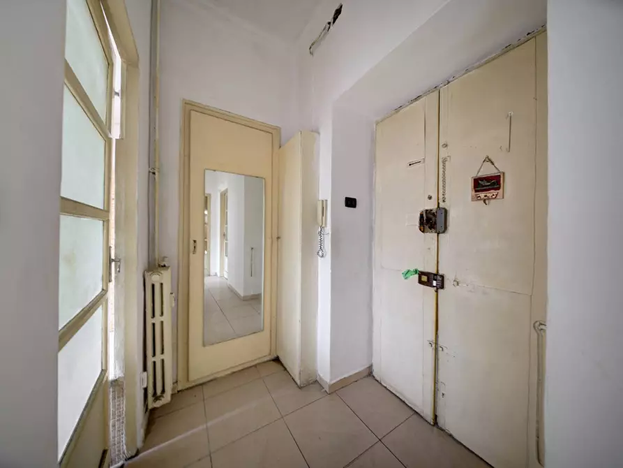 Immagine 5 di Appartamento in vendita  in Via Revello a Torino