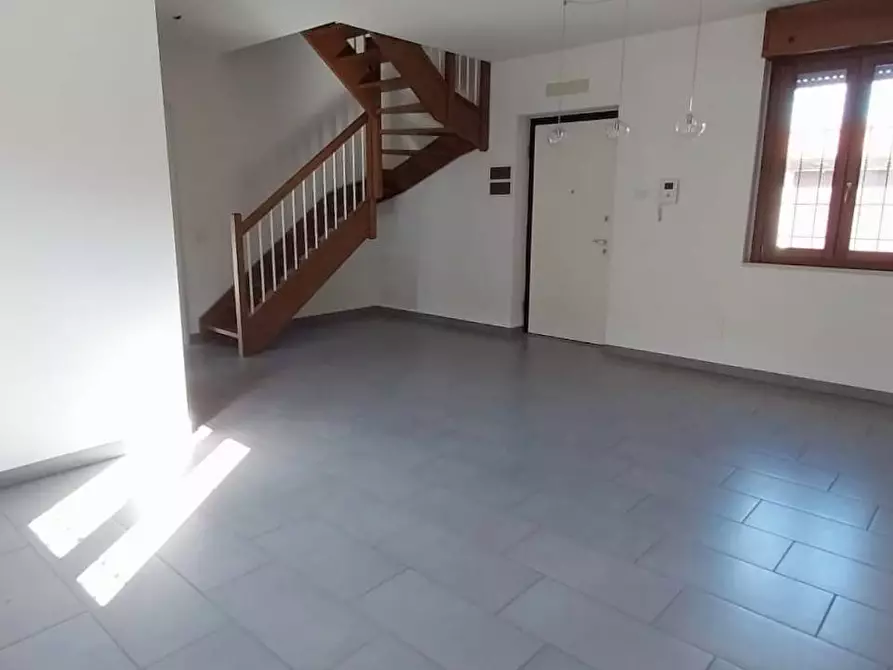 Immagine 13 di Villetta a schiera in vendita  in via mazzini a Lacchiarella