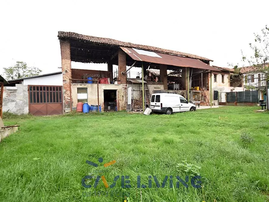 Immagine 21 di Villa in vendita  a Valeggio