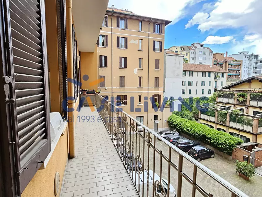 Immagine 15 di Appartamento in vendita  in Viale Lunigiana a Milano