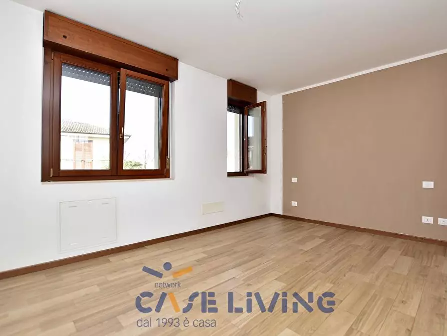 Immagine 6 di Casa semindipendente in vendita  in via Mazzini a Lacchiarella