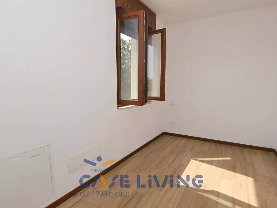Immagine 15 di Casa semindipendente in vendita  in Via Mazzini a Lacchiarella