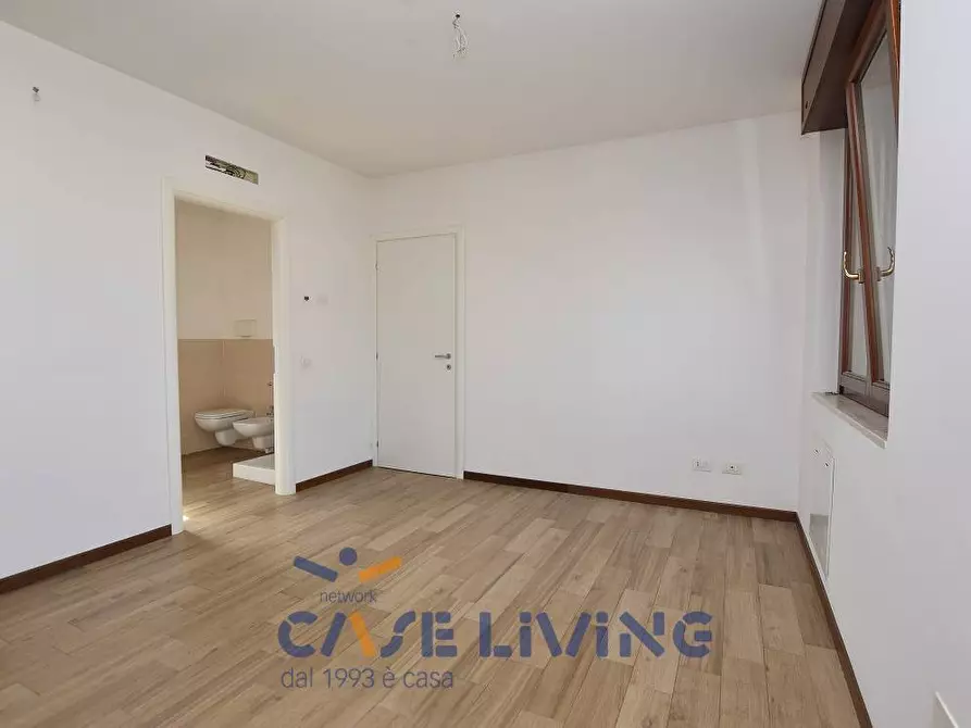 Immagine 7 di Casa semindipendente in vendita  in via Mazzini a Lacchiarella