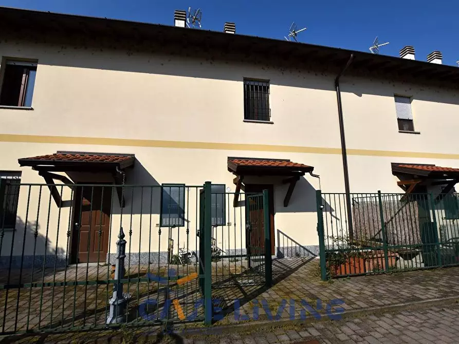 Immagine 11 di Casa semindipendente in vendita  in via Mazzini a Lacchiarella