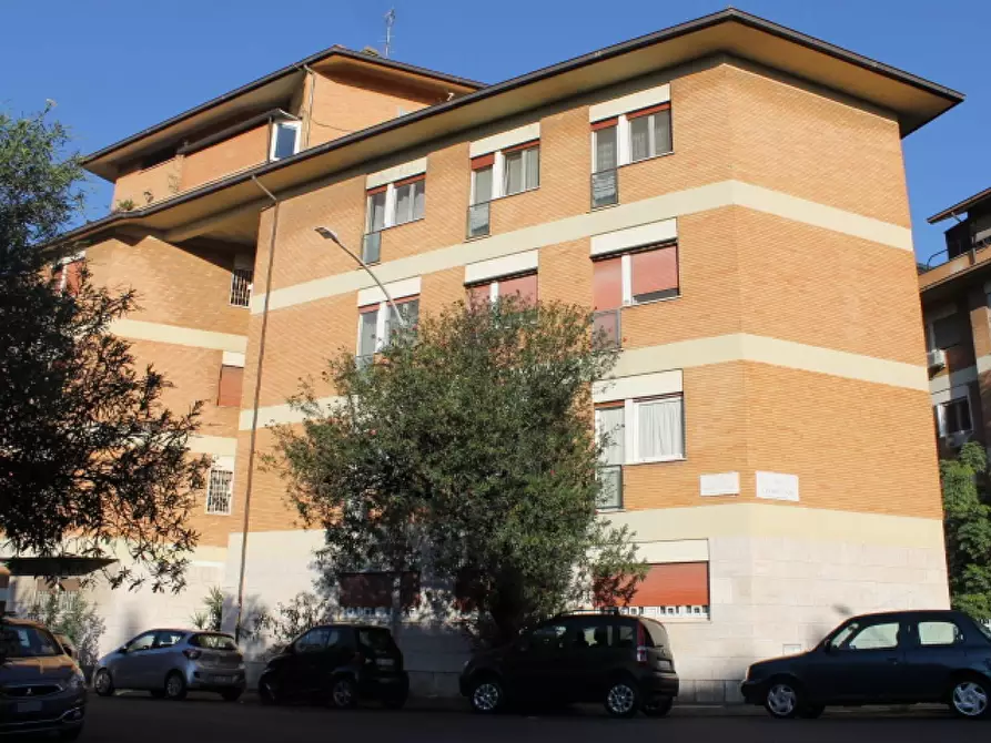 Immagine 1 di Appartamento in vendita  in Via Francesco Miceli Picardi a Roma