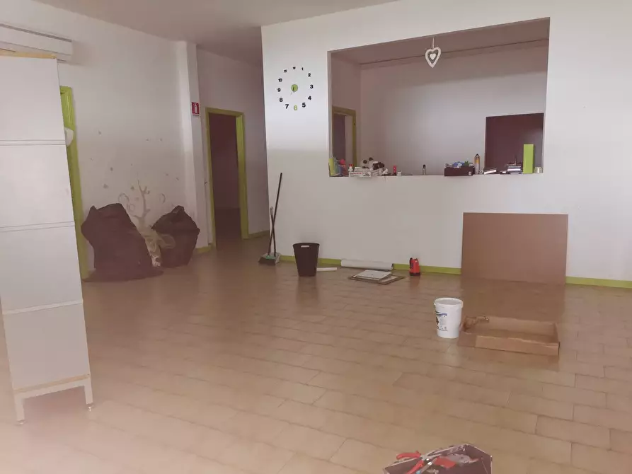 Immagine 6 di Locale commerciale in affitto  in via Tosco Romagnola a Calcinaia
