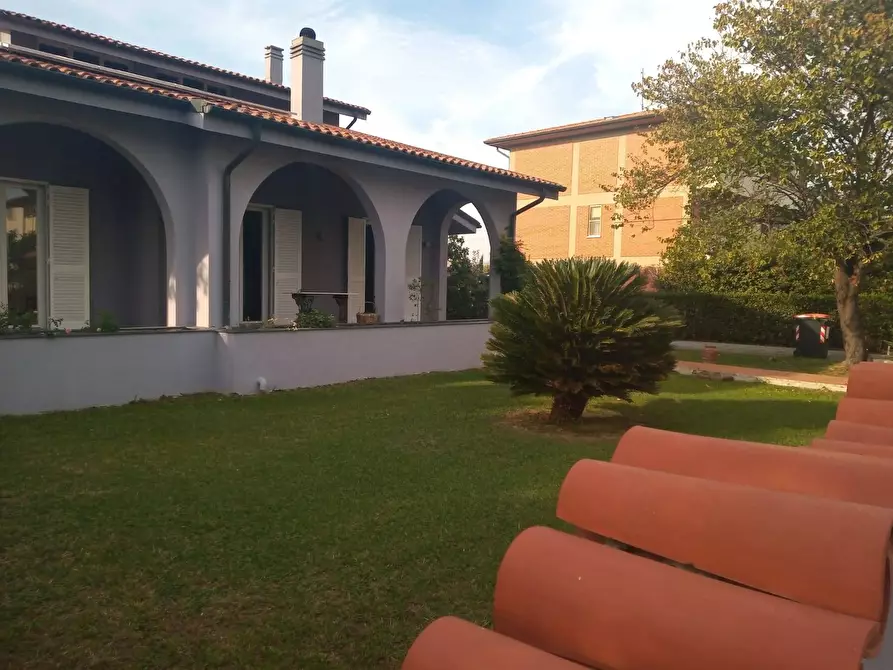 Immagine 1 di Villa in vendita  in San Lorenzo a Pagnatico a Cascina