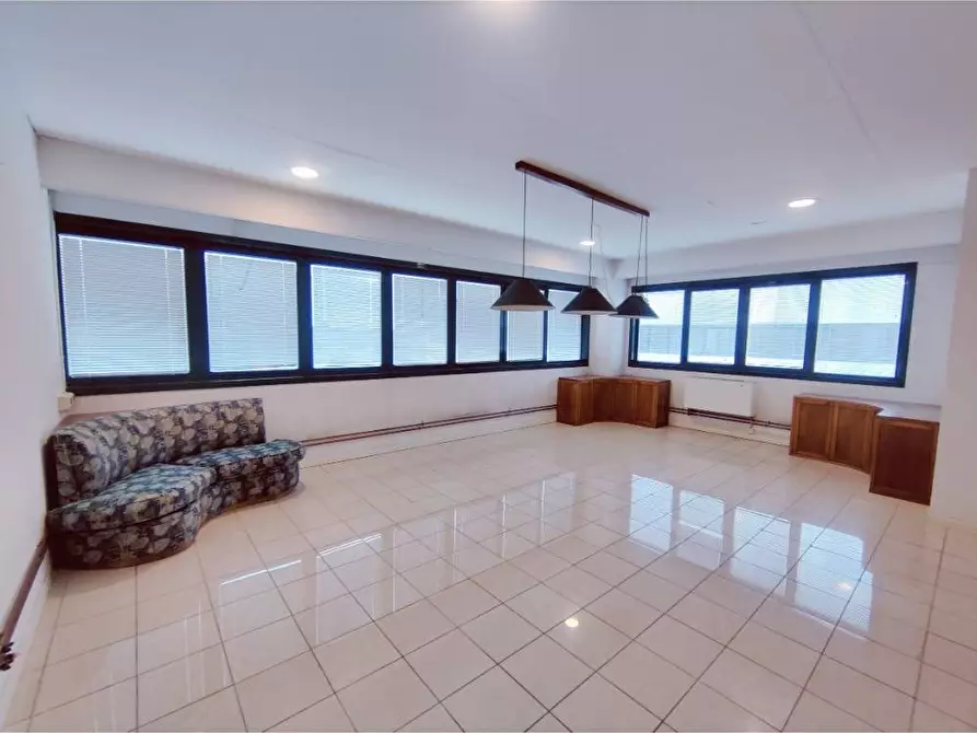 Immagine 7 di Ufficio in affitto  in VIALE EUROPA a Cascina