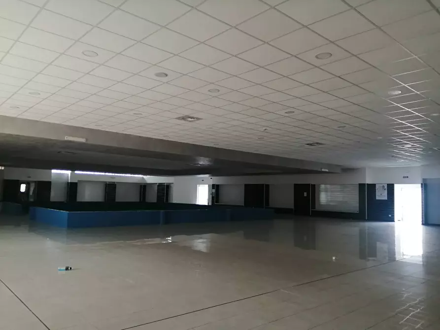 Immagine 3 di Locale commerciale in affitto  in via venezia a Ponsacco