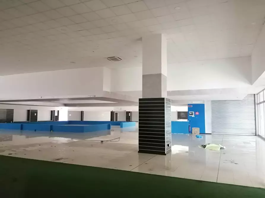 Immagine 6 di Locale commerciale in affitto  in via venezia a Ponsacco