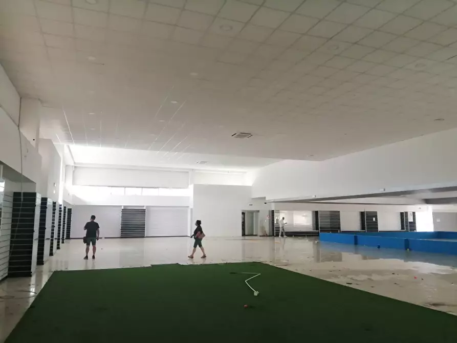 Immagine 7 di Locale commerciale in affitto  in via venezia a Ponsacco