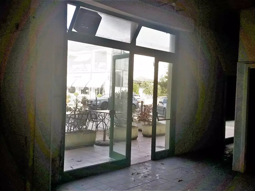 Immagine 5 di Locale commerciale in vendita  in via valdera a Ponsacco