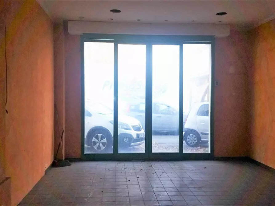 Immagine 6 di Locale commerciale in vendita  in via valdera a Ponsacco