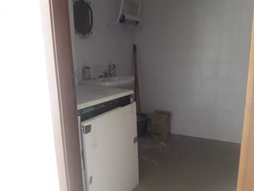 Immagine 4 di Attività commerciale in affitto  in via vanni a Ponsacco